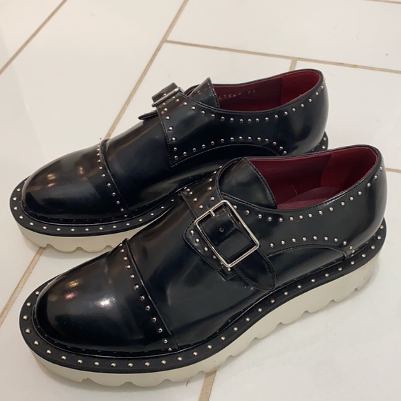 Odette studded faux glossed-leather brogues in black - Picture 3 of 4
